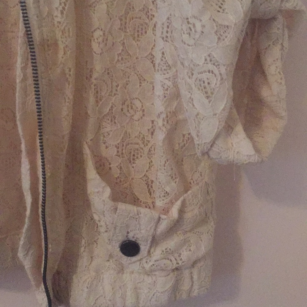 Lace Jacket - Picture 3 of 3